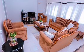 Faraja Homestay- Seamless Comfort In The Heart Of The City - Free Wifi, Warm Hospitality, And Local Delights Await